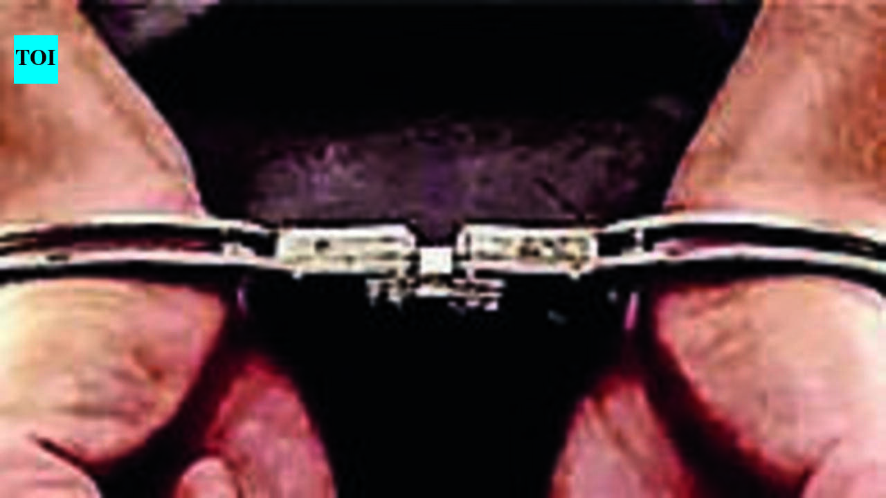 Dhule ACB traps PSI, constable for accepting Rs 40,000 bribe
