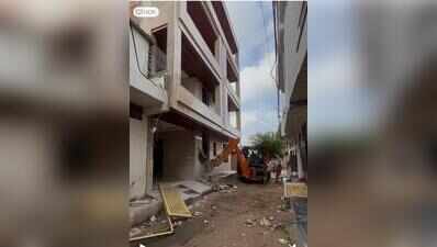 Police, JDA raze criminal couple’s illegal building