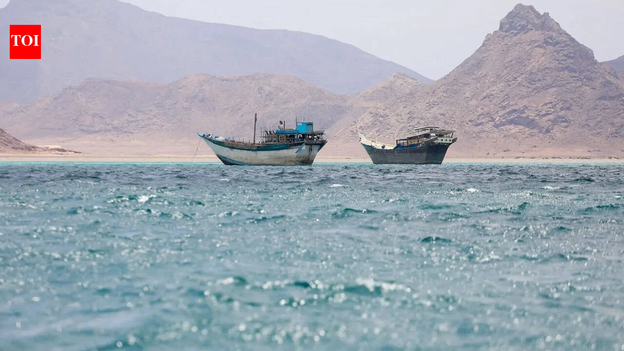 25 India-bound ships in Hormuz; government set to evacuate 13 soon