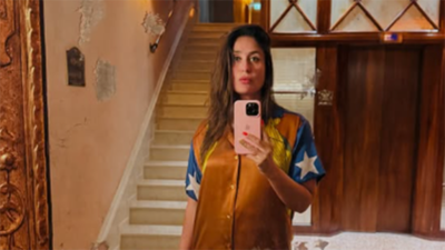 Kareena Kapoor Khan recreates Geet's iconic 'Main apni favourite hoon' moment while enjoying Venice holiday: 'My mirror selfies are always on point'