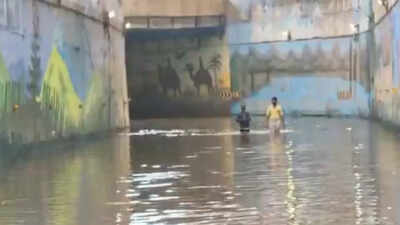 97mm rain leaves Gurgaon waterlogged, commuters stranded