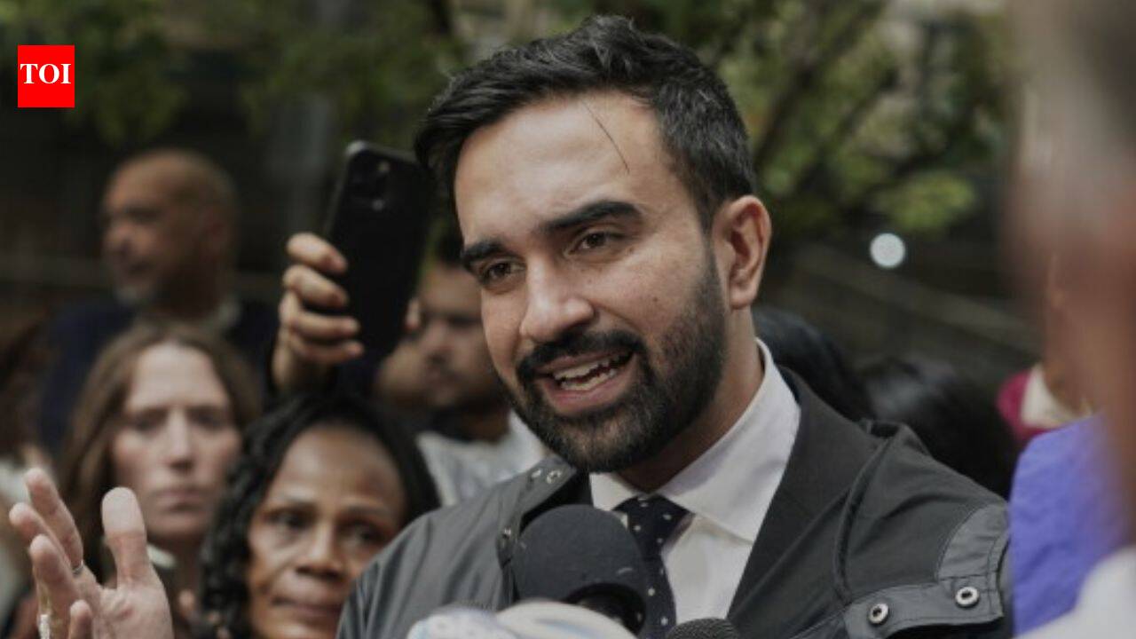 Watch: Zohran Mamdani booed at NYC pro-police event, leaves stage in less than a minute