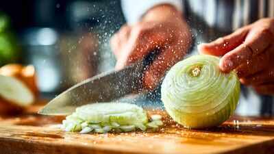 How to stop tears while cutting onions: 5 simple tricks that actually work