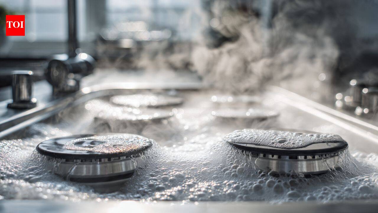 How to clean gas stove burners without scrubbing: 8 simple ways to remove grease and burnt residue naturally