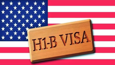 <b>Top 7 US employers pay H-1B workers 50% more than national median: Report </b>