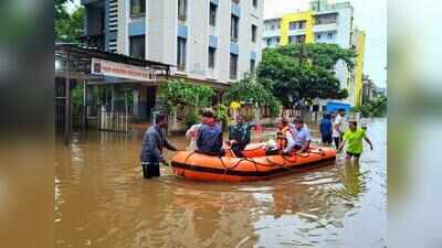 Ektanagari residents protest at PMC headquarters to raise frequent flooding & civic apathy