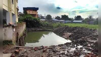 Cops intervene after TOI report, halt EKW encroachment in Nayabad