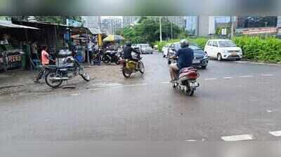 Illegal parking, dhabas and garages choke access to Emerald Floors Premier in Gurgaon