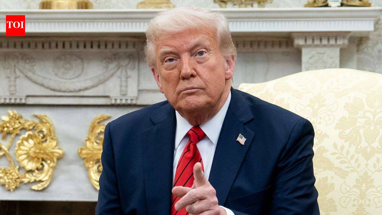 Trump signs new executive orders on birthright citizenship despite court setback