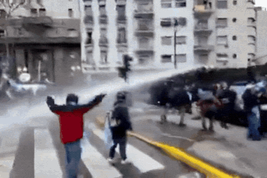 Argentina property bill protest: Police fire tear gas, water cannons at protesters