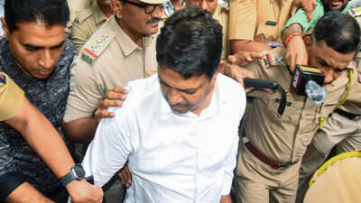 Dombivli doctor assault case: Bombay HC grants bail to Sena corporator, 3 others with Goa stay condition