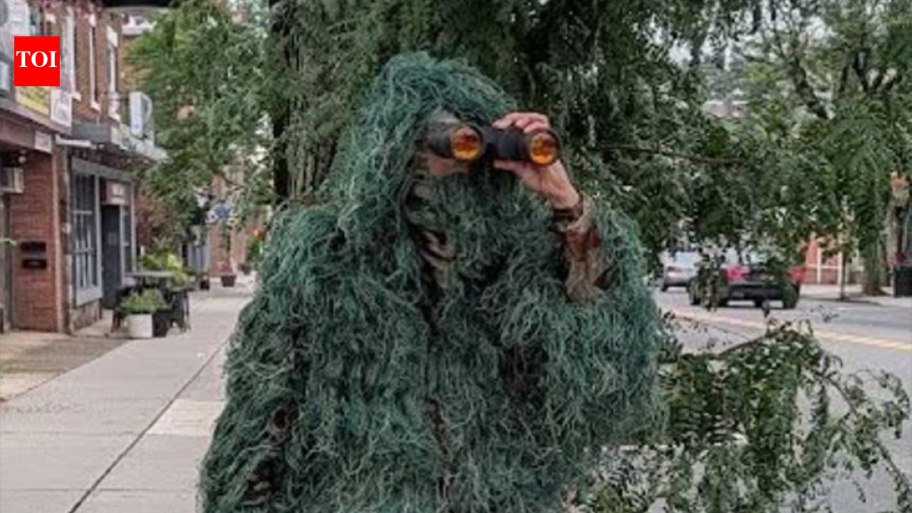 New Jersey police officer disguised as a roadside tree catch 74 distracted drivers