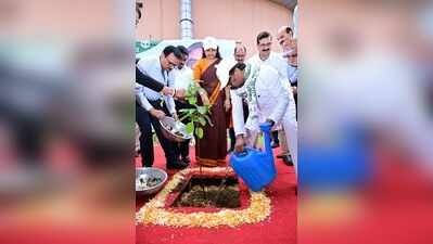 Balance development, environment conservation for sustainable future: CM