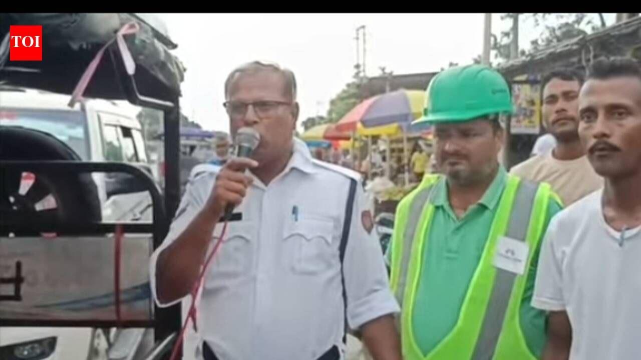 Vendors, e-rickshaws to go off NH 127B at Tamarhat | Guwahati News ...