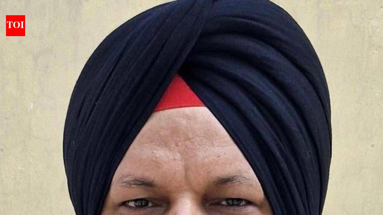 AAP MLAs corner own govt in assembly