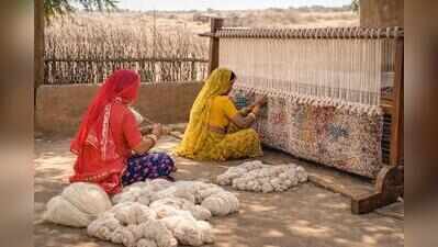 UP’s women weavers make moolah as tourists flock the loom