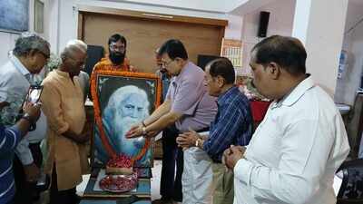Tributes pour in on death anniv of Rabindranath Tagore