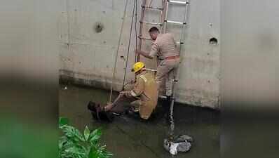 Man slips and falls into 15-foot deep drain in Ghaziabad, rescued