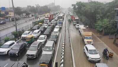 Intense rain spell brings another day of road miseries in Gurgaon