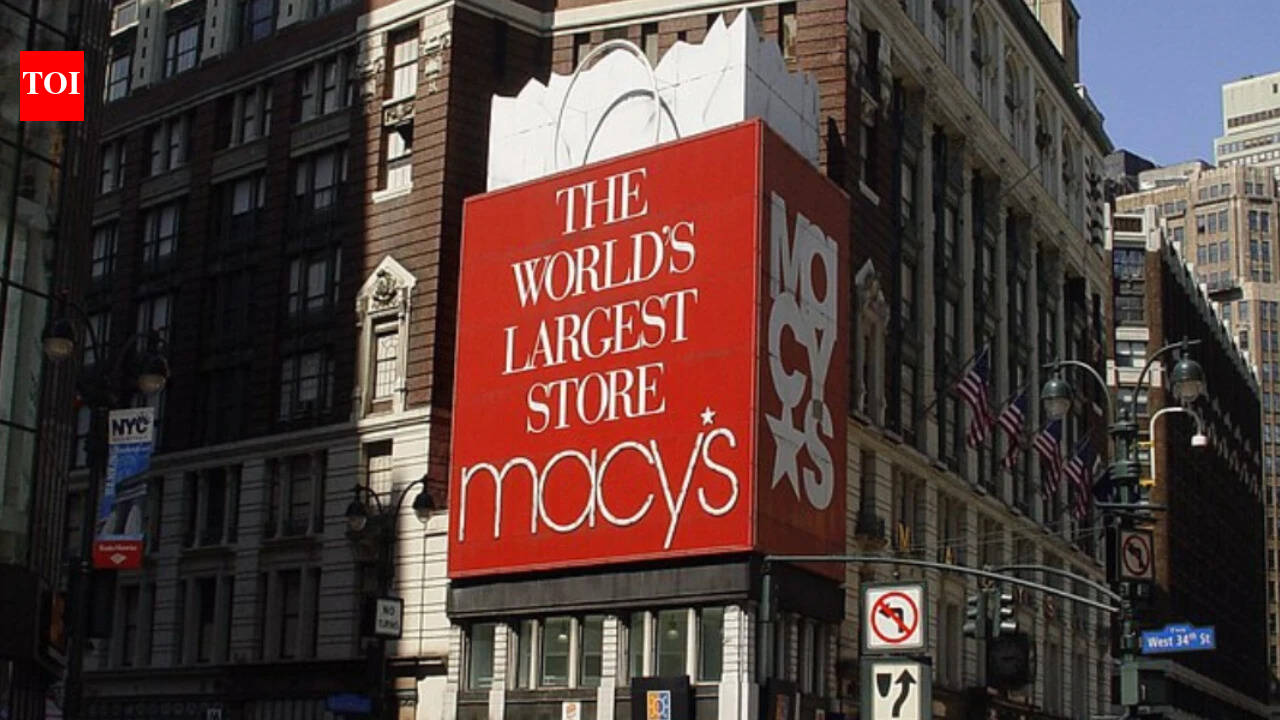 In 1900, a New York retail rival bought one tiny corner lot to block Macy’s, for...