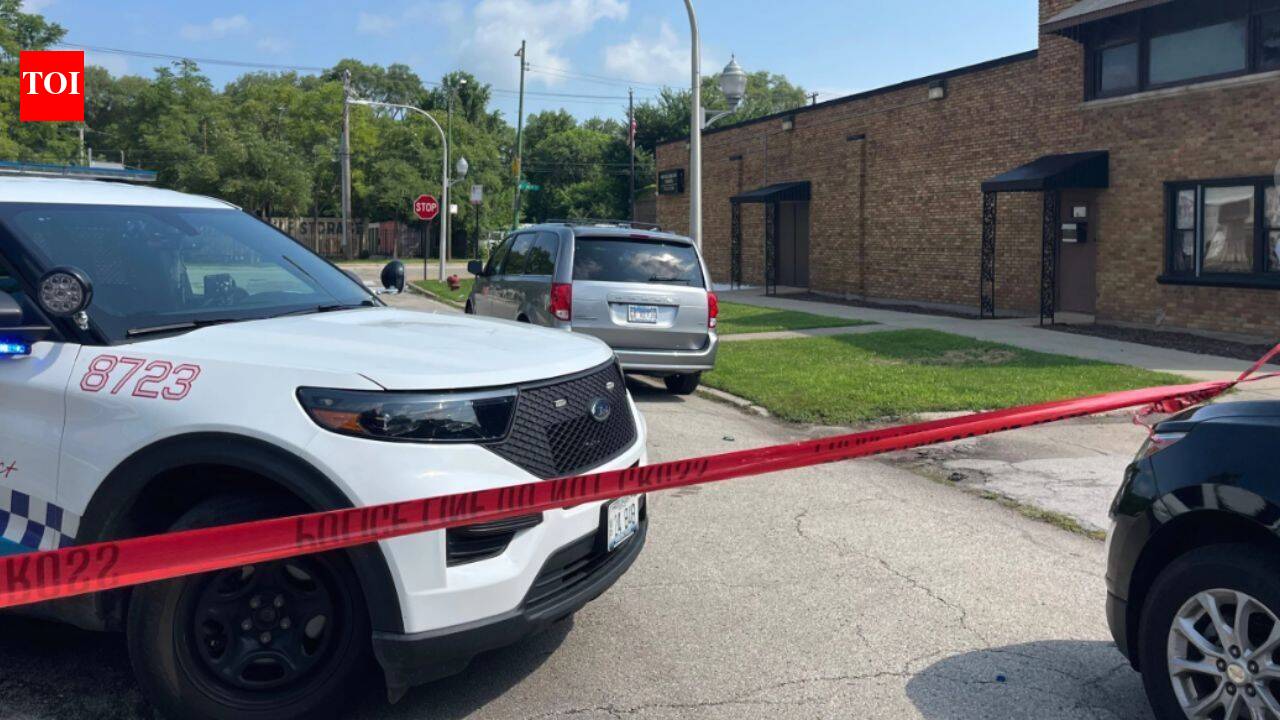 56 decomposing bodies found at Chicago funeral home; owner’s licence suspended