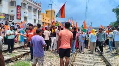 FIR against 33 named persons for blocking Howrah-Delhi rail line in Buxar