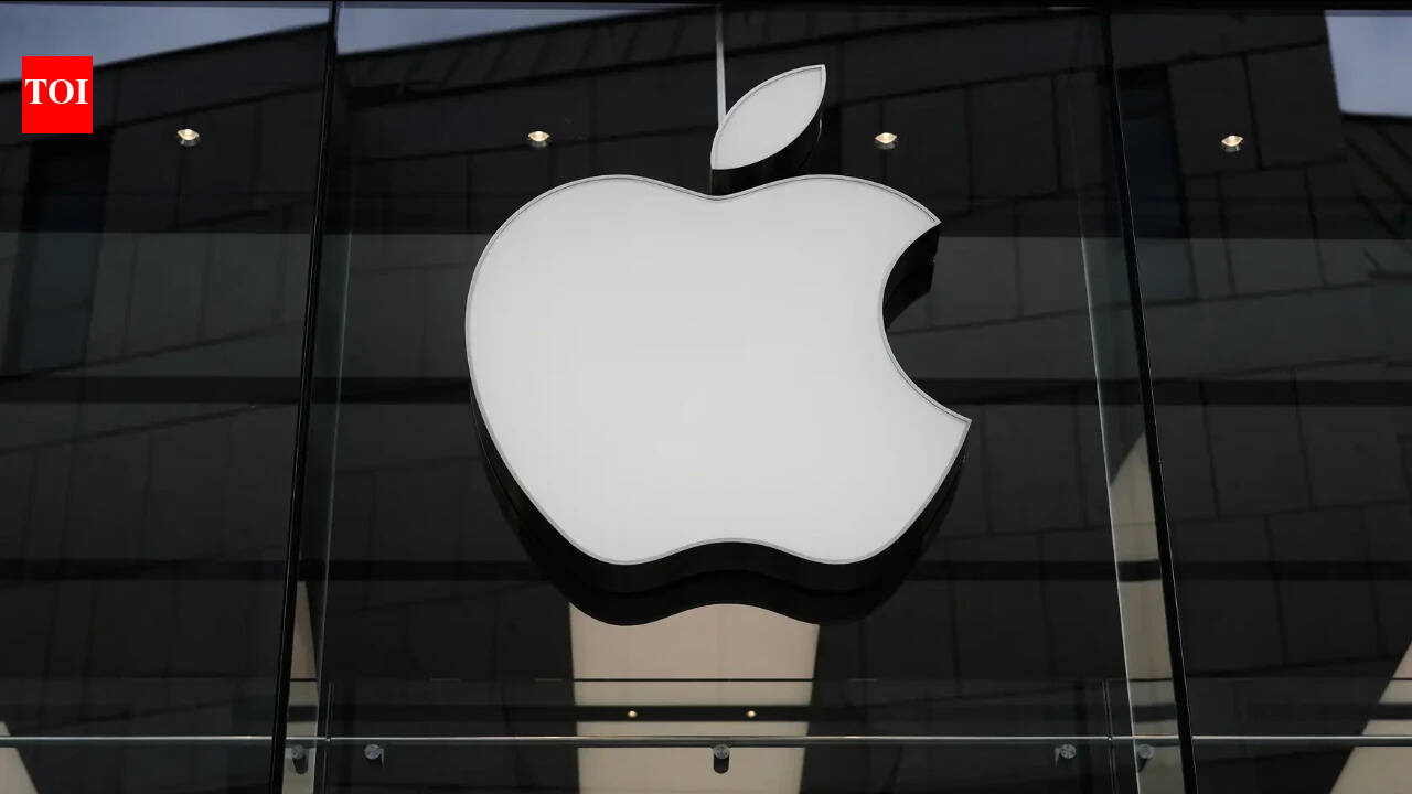 Apple's iCloud Private Relay tool that is supposed to hide a users' IP address may not be working for man