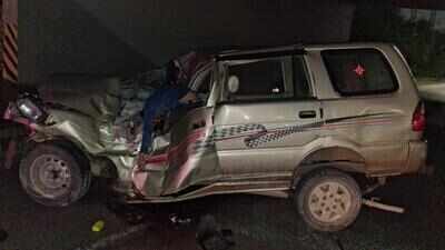 2 migrant workers killed in crash on ORR service road