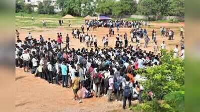 Chaos at Saroornagar Stadium as 3,000 turn up for 150 HYDRAA jobs