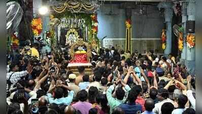 VIP visits must not disrupt darshans of devotees, mobile phone use to be curbed in temples, says HR&CE