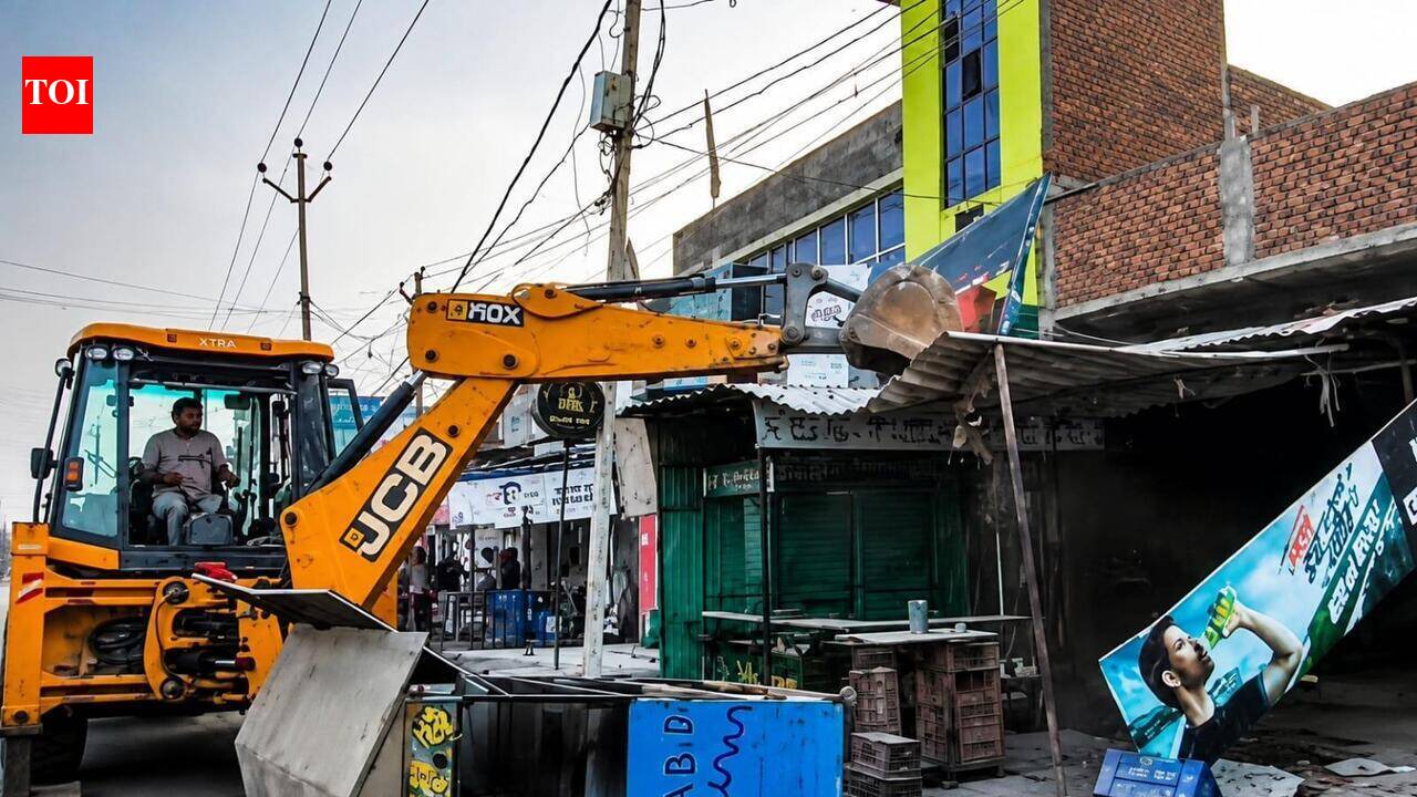 Bulldozer razes biryani shop along Kanwar route in UP; owner detained