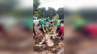 Citizens roll up sleeves to green Bengaluru’s parks with TOI