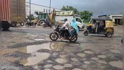 Snarls caused by potholes choke Chakan MIDC, industrialists & residents seek urgent repairs