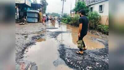 Snarls caused by potholes choke Chakan MIDC, industrialists & residents seek urgent repairs