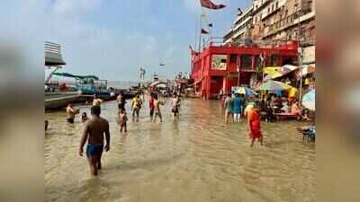 Rising Ganga water submerges ghat platforms, cuts  interconnectivity