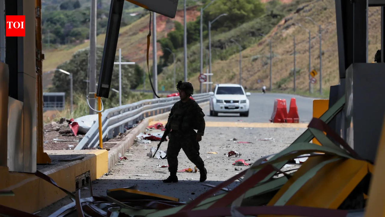 Colombia rocked by car bomb blast a day after new President takes charge