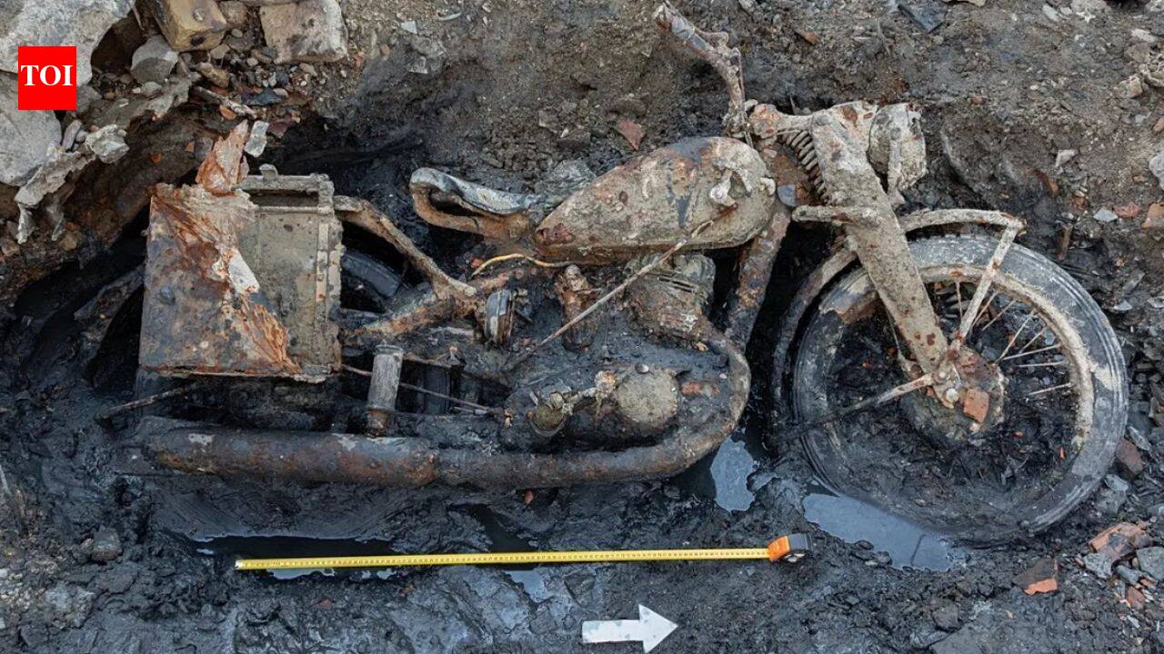 Budapest’s low Danube exposes two German soldiers and a DKW motorcycle buried for 80 years