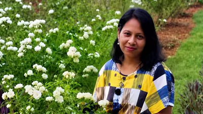 Meet the Mumbai mother who worked as a food delivery agent for 10 years to pay for her daughter's wedding and son's first car