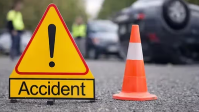 6 dead, 1 injured after trailer rams car in Madhya Pradesh