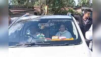 Mamata comes under attack in Halisahar, ‘not our culture’, say Samik & Agnimitra