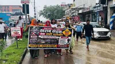 Boats on waterlogged roads, effigy burnt as Jhotwara residents protest