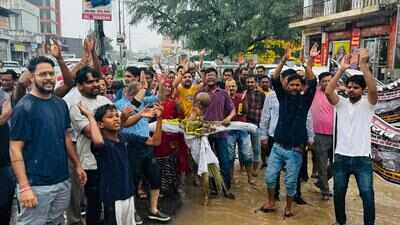 Boats on waterlogged roads, effigy burnt as Jhotwara residents protest