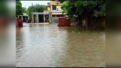 After a spell of rain, Gr Noida’s office hub turns into a muddy mess