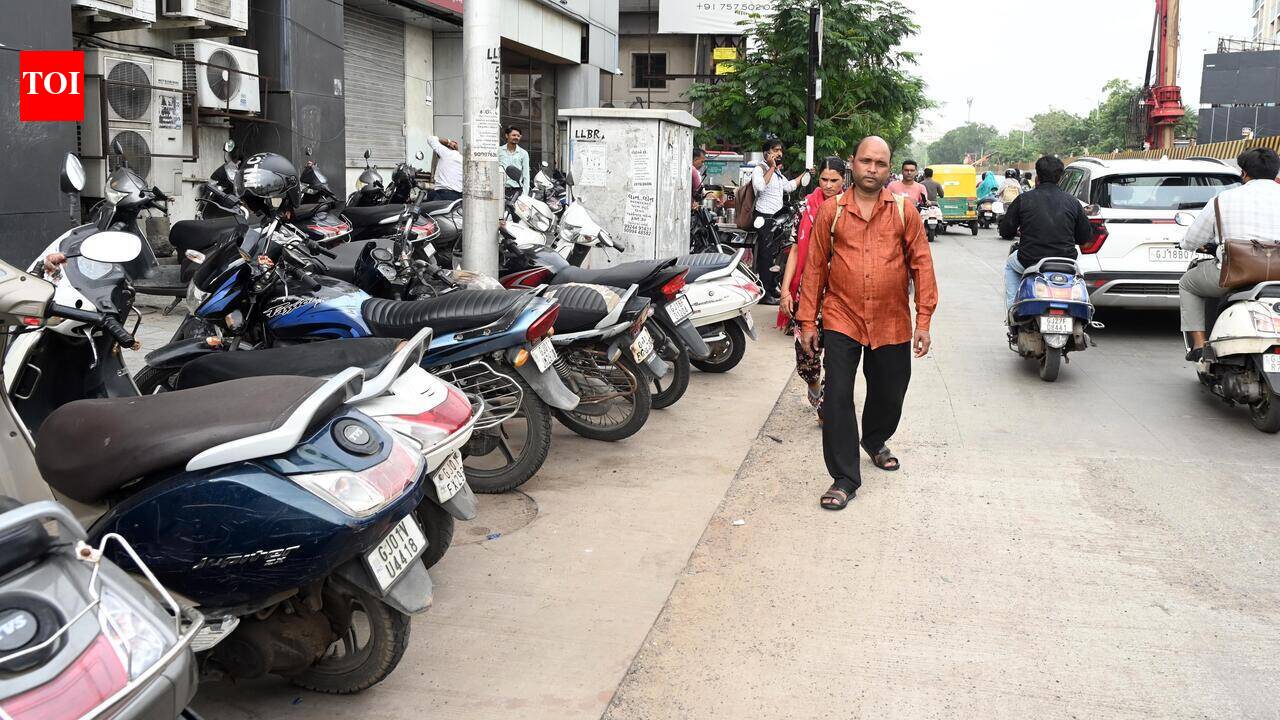 The good, bad and ugly of Ahmedabad's footpaths