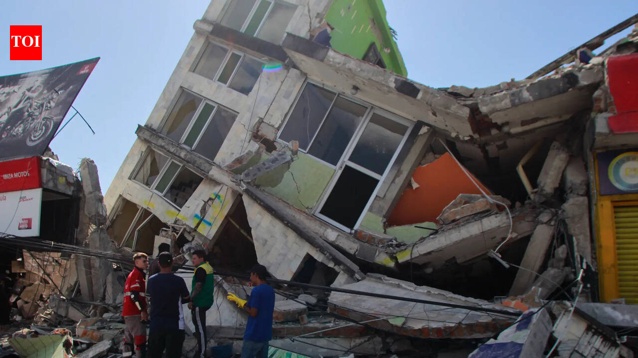 Colombia earthquake death toll tops 130 after 7.4 magnitude quake
