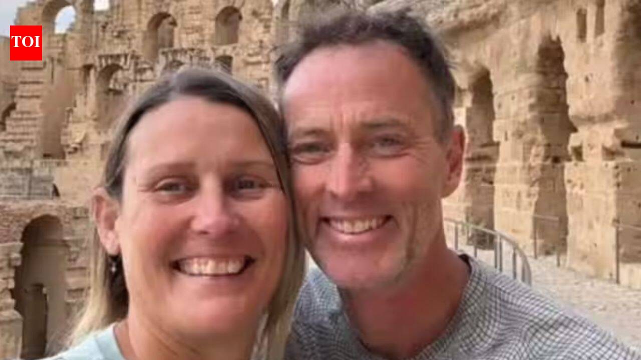 British couple jailed in Iran over spying charges end 3-month hunger strike