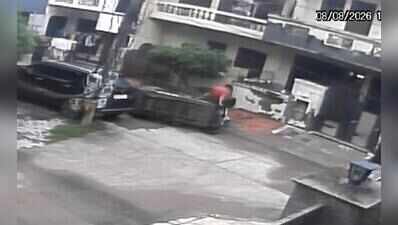 7-year-old boy dies after being crushed under e-rickshaw in Faridabad
