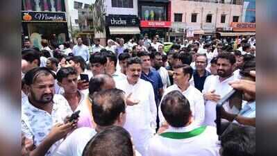 Congress stages twin protests over Jaipur civic woes