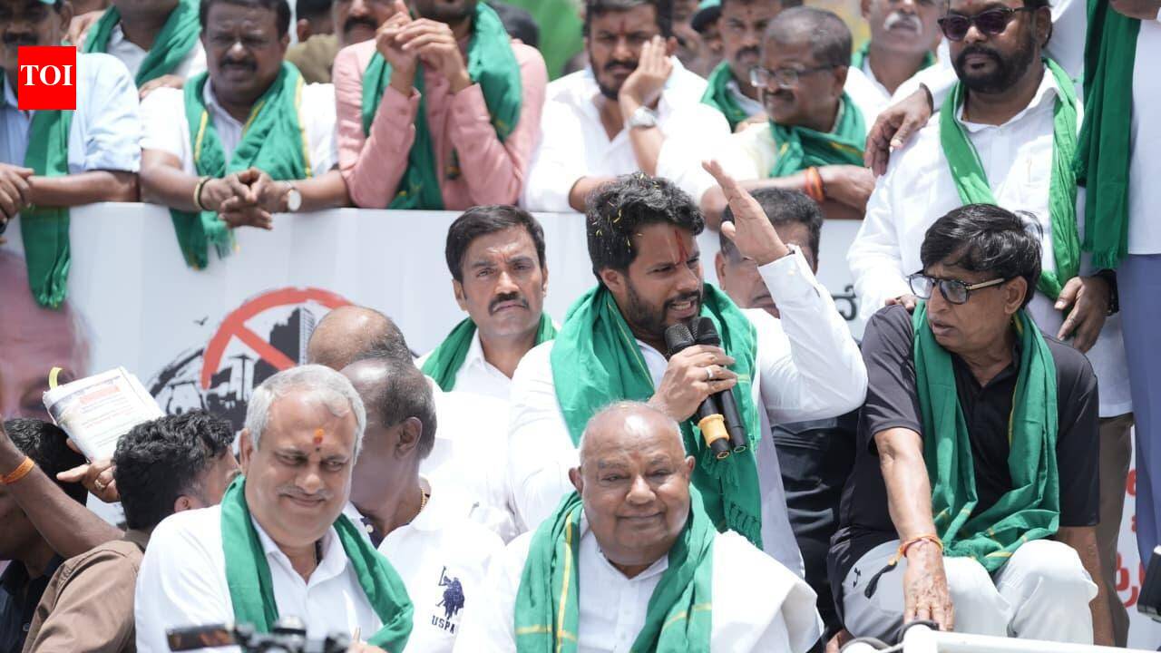 Bidadi march halted at Bengaluru gates, JD(S) shifts fight to Freedom Park