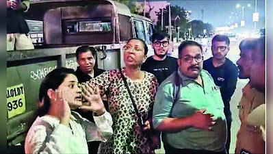 Ahmedabad: Civic body, traffic police conduct drive against roadside vending on SBR